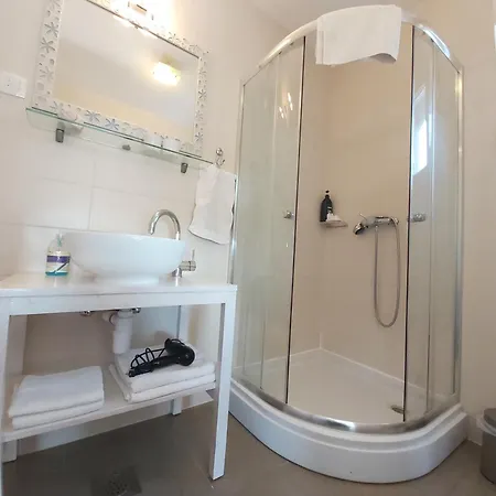 德拉季奇旅馆 招待所